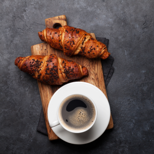 Desayuno servido en la unidad